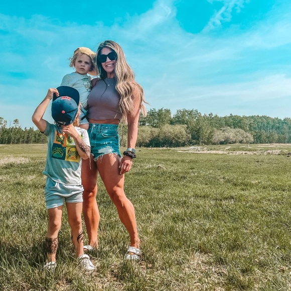 Meet your Posher, Chrisandra - Picture 1 of 1